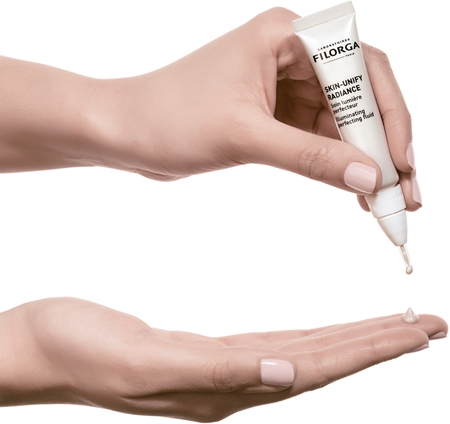 FILORGA SKIN-UNIFY RADIANCE Lystergivande vätska för jämn hudton