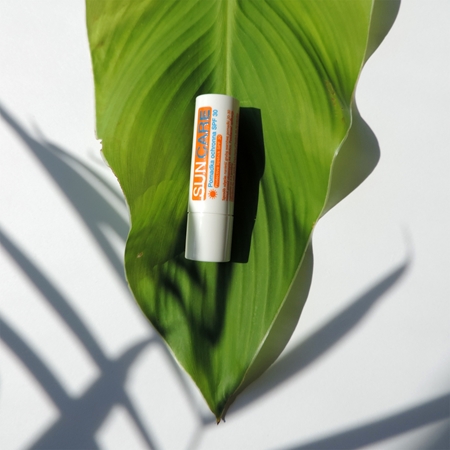 FlosLek Laboratorium Sun Care Derma Protective Stick bálsamo protetor para lábios SPF 30