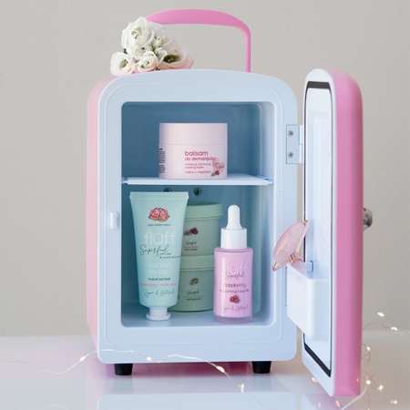 Fluff Cosmetics Fridger Pink mini-frigo à cosmétiques