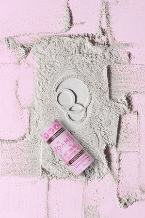 Foamie Berry Brunette Dry Shampoo dry shampoo in powder for dark hair