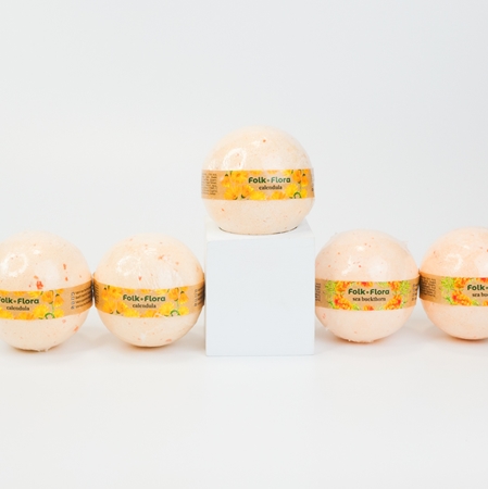 Folk & Flora Calendula Sprudlande badbomb produkter med ringblomma