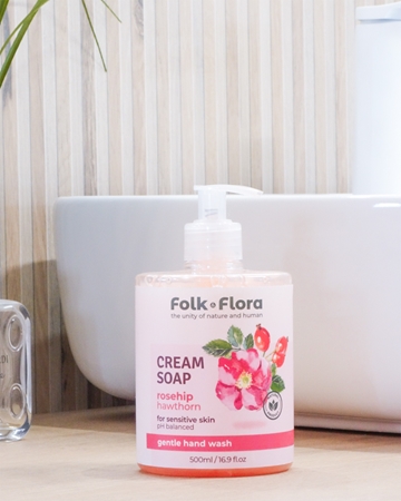 Folk & Flora Rosehip & Hawthorn Flydende cremesæbe til sensitiv hud