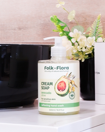 Folk & Flora Avocado & Olive Flydende sæbe til sensitiv hud