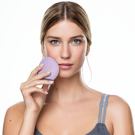 FOREO Luna™ Mini 2 Plus Sonic Skin Cleansing Brush with Anti-Ageing Effect