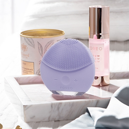 FOREO Luna™ Mini 2 Plus Sonic Skin Cleansing Brush with Anti-Ageing Effect