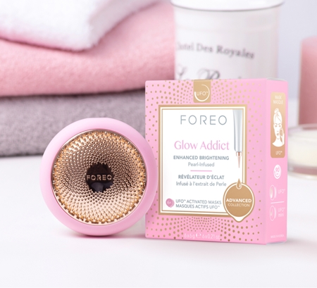 FOREO UFO™ Glow Addict rozjasňující maska