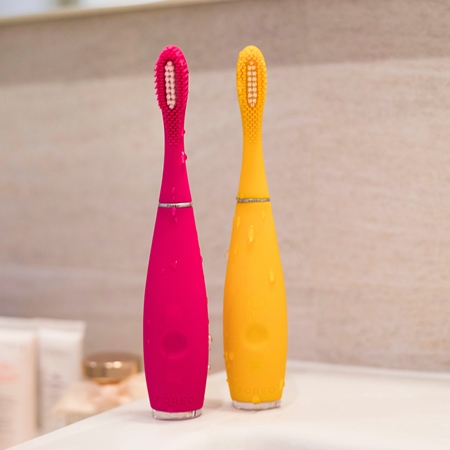 FOREO ISSA™ 2 Mini sonisch tandenborstel met siliconen ontwerp