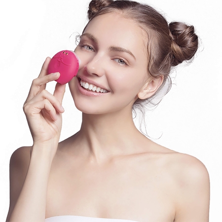 FOREO LUNA™ Play Smart 2 escova de limpeza facial inteligente para todos os tipos de pele