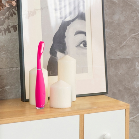 FOREO ISSA™ 3 sonisch tandenborstel met siliconen ontwerp