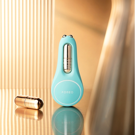 FOREO BEAR™ 2 eyes & lips mikrotokovna naprava za čvrstejši obraz za okoli oči in ustnic