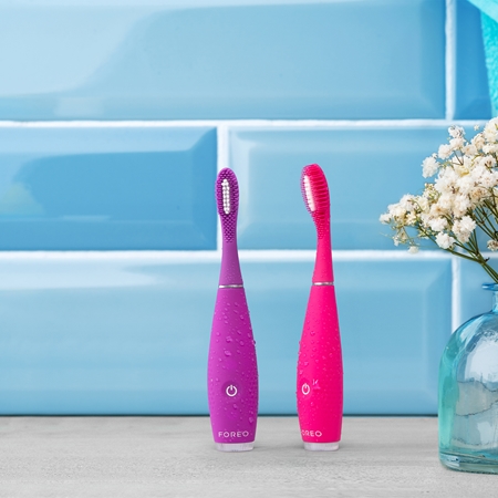 FOREO ISSA™ 4 Smile electric toothbrush