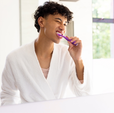 FOREO ISSA™ 4 Smile electric toothbrush