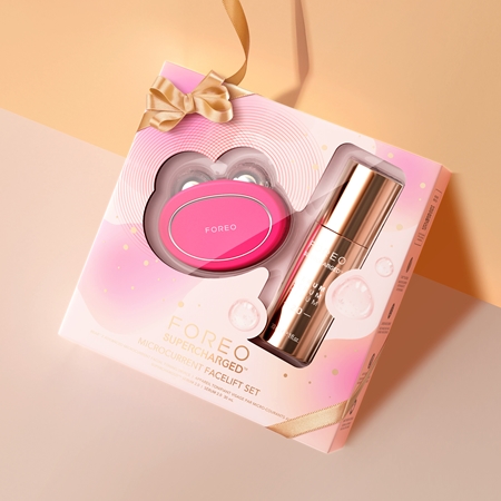 FOREO SUPERCHARGED™ Microcurrent Facelift Set gift set to firm and lift