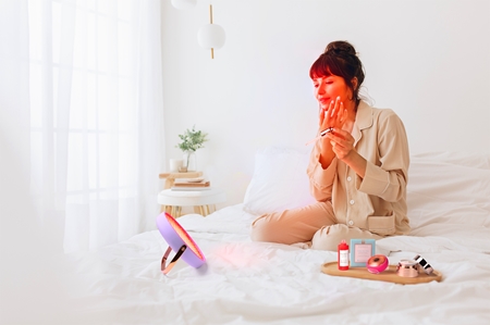 FOREO UFO™ LED Light Serum facial serum for optimising LED light therapy