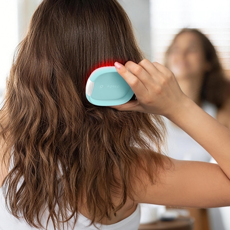 FOREO FLIP™ LED Detangling Hairbrush szczotka do włosów z podświetleniem LED
