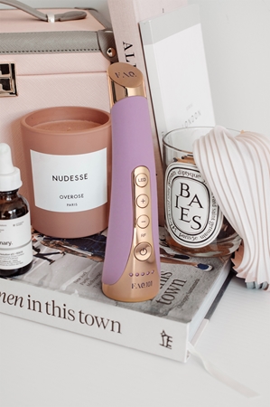 FOREO FAQ™ 101 přístroj na vyhlazení a redukci vrásek
