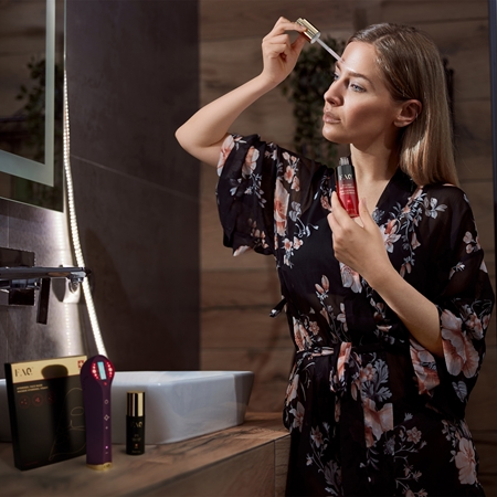 FOREO FAQ™ Red Light Peptide Serum serum za lice za povećanje učinka LED terapije s peptidima