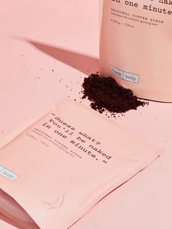 Frank Body Original Coffee exfoliant de corp, cu cafea
