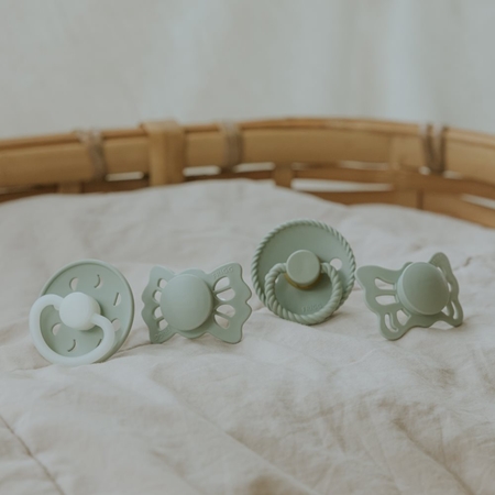FRIGG Baby's First Pacifier Moonlight Sailing Schnuller Sage