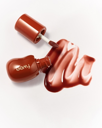 fwee 3D Voluming Gloss Hydrating Lip Gloss for maximum volume