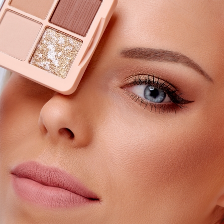 Gabriella Salvete Petra Nude Pillow Talk paleta de sombras de ojos