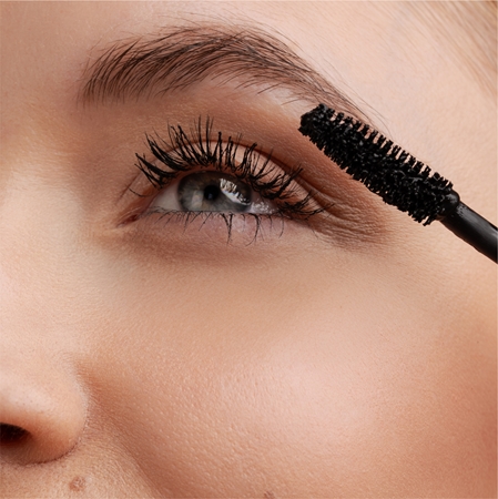 Gabriella Salvete Over The Moon Galactic Volume & Length mascara volumateur et allongeant à la poudre de diamant