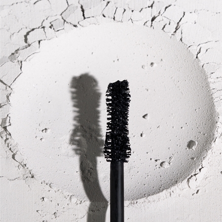 Gabriella Salvete Over The Moon 24H Volume & Curl longlasting volume mascara with diamond dust