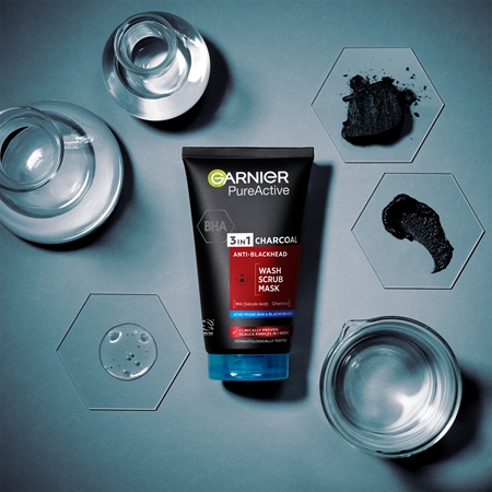 Garnier Pure Active Carbone gel detergente 3 in 1 contro i punti neri