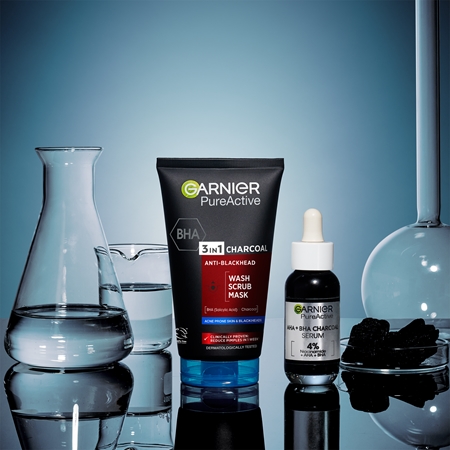 Garnier Pure Active Carbone gel detergente 3 in 1 contro i punti neri