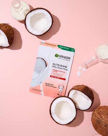 Garnier Textil Masks Nutri Bomb maska odżywcza w płacie
