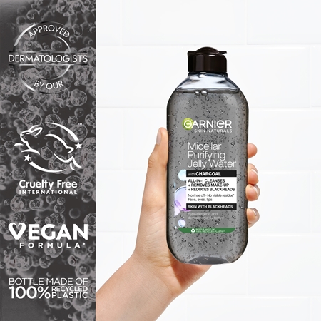 Garnier Skin Active Pure Charcoal acqua micellare detergente con texture in gel