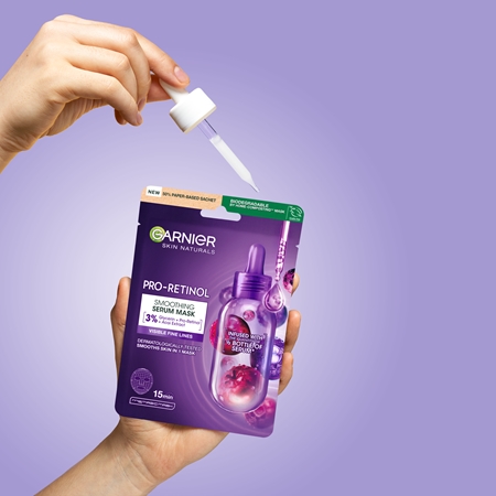 Garnier Textil Masks Pro-Retinol smoothing sheet mask with retinol