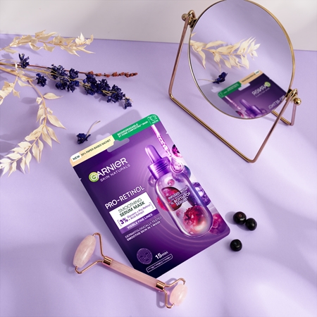 Garnier Textil Masks Pro-Retinol smoothing sheet mask with retinol