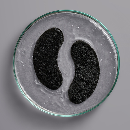 Garnier Textil Masks Charcoal Caffeine máscara para o contorno dos olhos com carvão bioativo