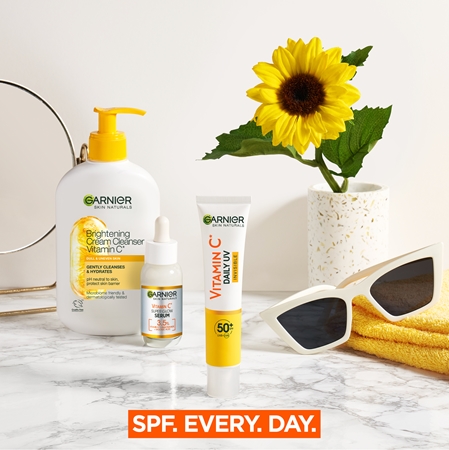Garnier Skin Active Vitamin C Invisible lozione illuminante SPF 50+