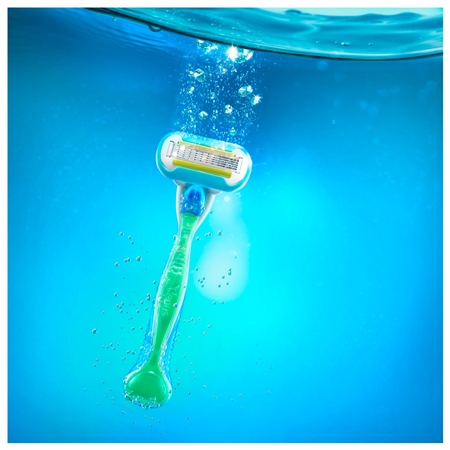 Gillette Venus Embrace Shaver + Spare Blades 1 pcs