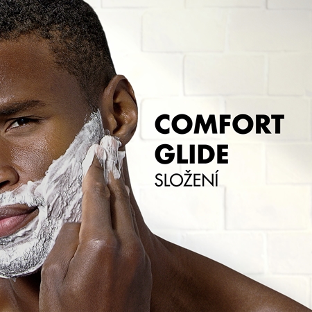 Gillette Classic Sensitive pěna na holení pro muže