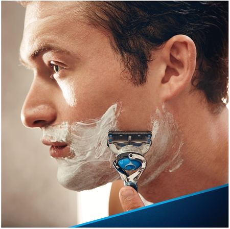 Gillette Fusion5 Proshield Chill shaver