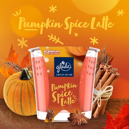 GLADE Pumpkin Spice Latté Duftkerze mit Duft Fresh Pumpkin, Caramel, Rich Spice