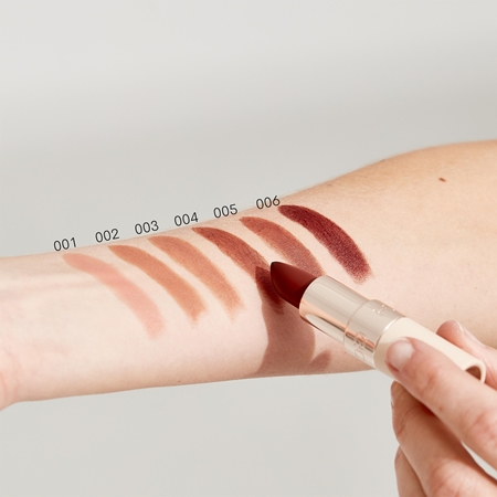 Gosh Luxury Nude Lips полуматово червило с хидратиращ ефект