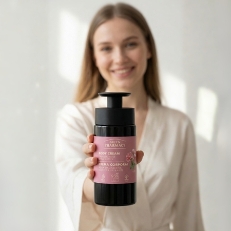 Green Pharmacy Damask Rose & Shea Butter kūno kremas