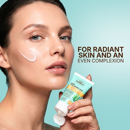 Green Pharmacy Aloe & Hyaluronic Acid lekki krem na dzień SPF 50