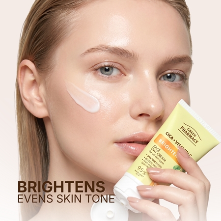 Green Pharmacy Cica + Vitamin C rozjaśniający krem na dzień SPF 50+