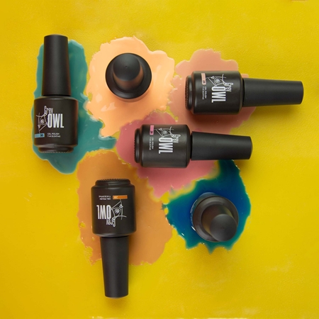 Grey Owl GO Hawaii Set nail polish set using a UV/LED lamp