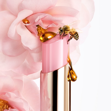 GUERLAIN KissKiss Bee Glow nourishing and moisturising lip balm