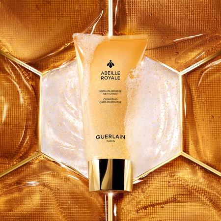 GUERLAIN Abeille Royale Cleansing Care-In-Mousse gentle cleansing foam