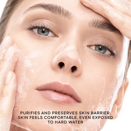 GUERLAIN Abeille Royale Cleansing Care-In-Mousse gentle cleansing foam