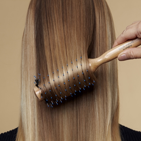 Hair Rituel by Sisley The Blow Dry Brush N°2 στρογγυλή βούρτσα για ίσιωμα μαλλιών