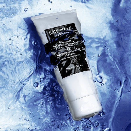 Hair Rituel by Sisley Revitalizing Smoothing Shampoo with Macadamia oil λειαντικό σαμπουάν για όλους τους τύπους μαλλιών