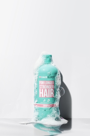 Hairburst Longer Stronger Hair hydratační šampon pro posílení a lesk vlasů